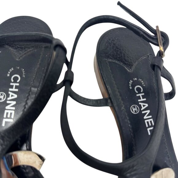 Chanel Black leather thong sandals size 37 7 big silver metal logo flats - Picture 14 of 16